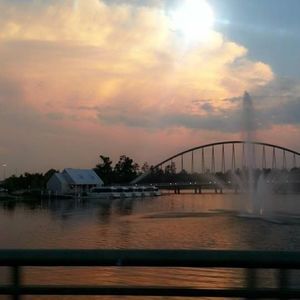 Meet your Posher, Eam mae